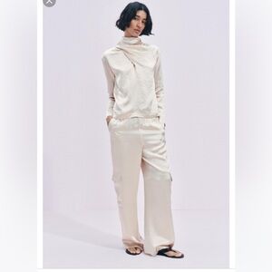 Zara NWT satin pull on relaxed cargo pants cream size small